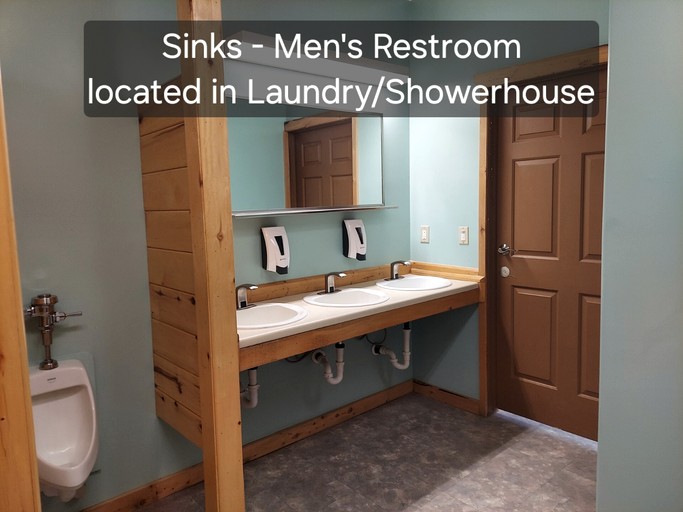 Cabins (United States of America, Escalante, Utah)