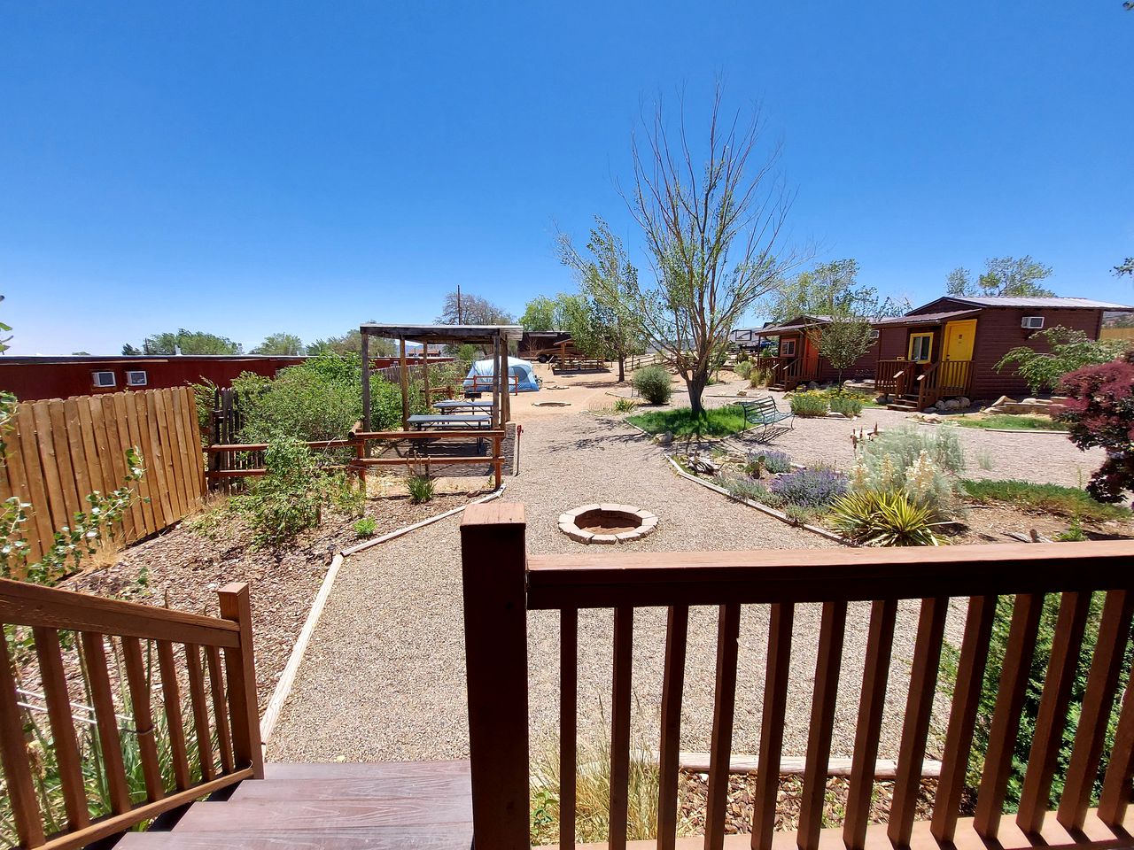 Cozy Cabin for Two in Escalante, Utah - Perfect for a Romantic Mountain Getaway