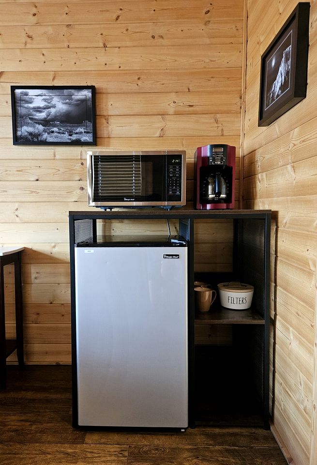 Cozy Cabin for Two in Escalante, Utah - Perfect for a Romantic Mountain Getaway