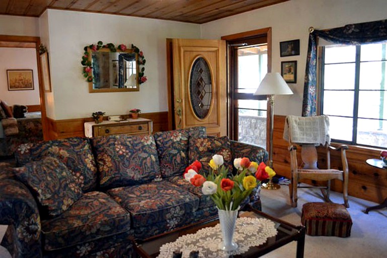 Cabins (Idyllwild, California, United States)