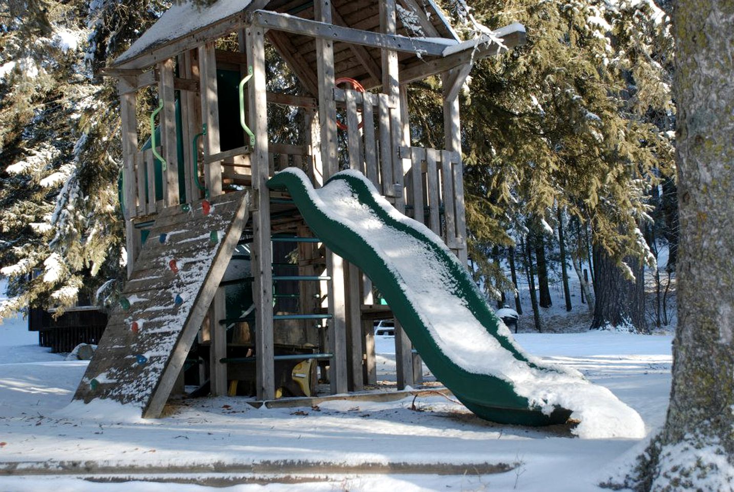 Cozy Cabins in Minnesota's Northwoods Offer Family Fun