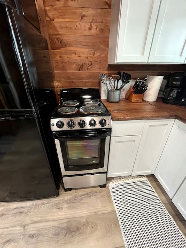 Gorgeous Cabin with Beautiful Views of Toledo Bend Lake for a Relaxing Couples Getaway in Hemphill, Texas