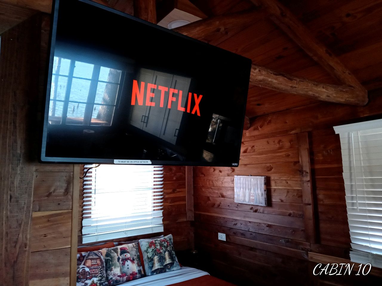 Gorgeous Cabin with Beautiful Views of Toledo Bend Lake for a Relaxing Couples Getaway in Hemphill, Texas