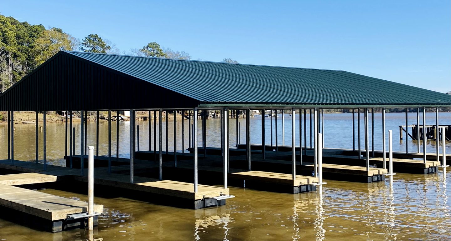Gorgeous Cabin with Beautiful Views of Toledo Bend Lake for a Relaxing Couples Getaway in Hemphill, Texas