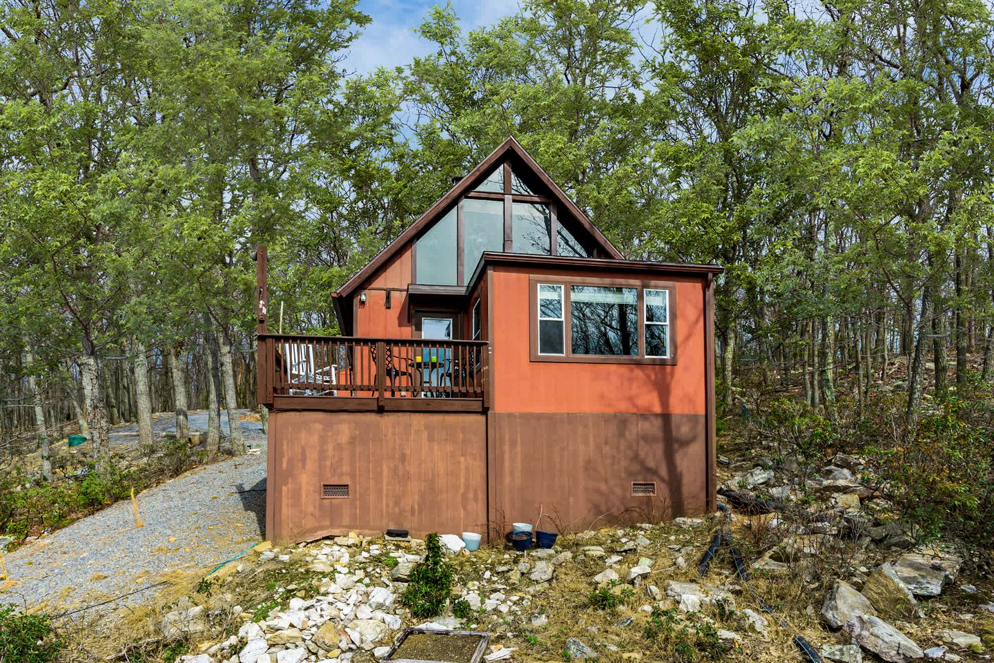 Luxury Glamping Domes & Chalet with Hot Tubs and Mountain Views in Augusta, WV