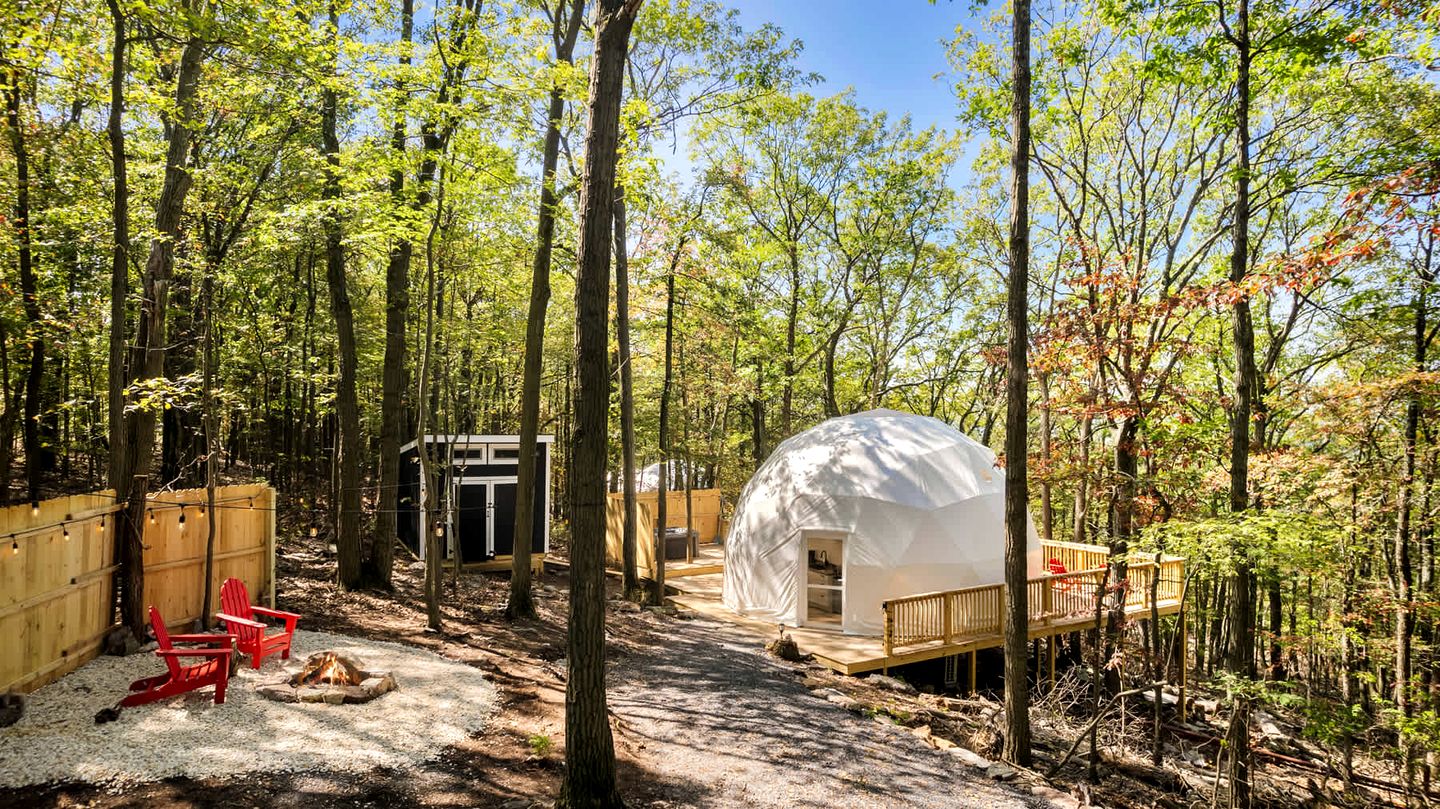 Luxury Glamping Domes & Chalet with Hot Tubs and Mountain Views in Augusta, WV