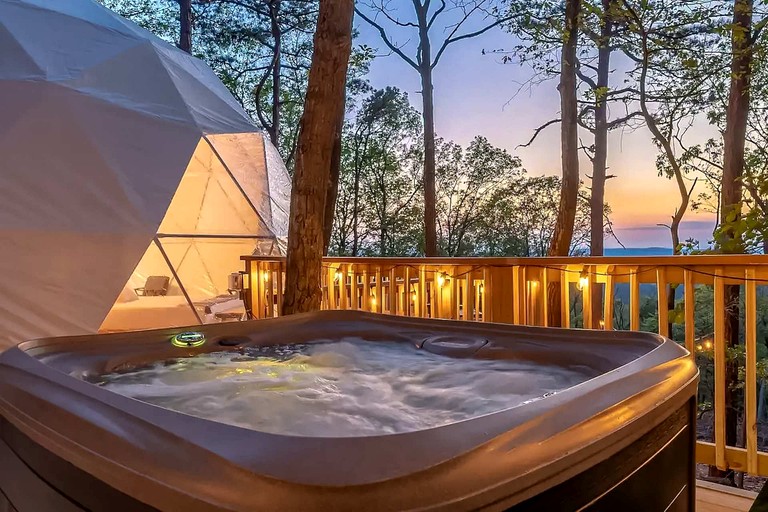 Domes (United States of America, Augusta, West Virginia)