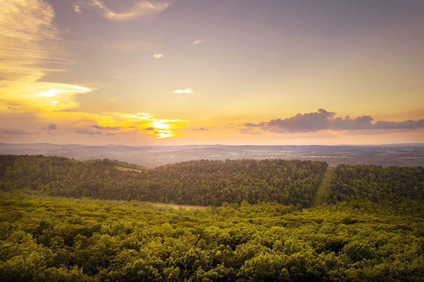 Luxury Glamping Domes & Chalet with Hot Tubs and Mountain Views in Augusta, WV