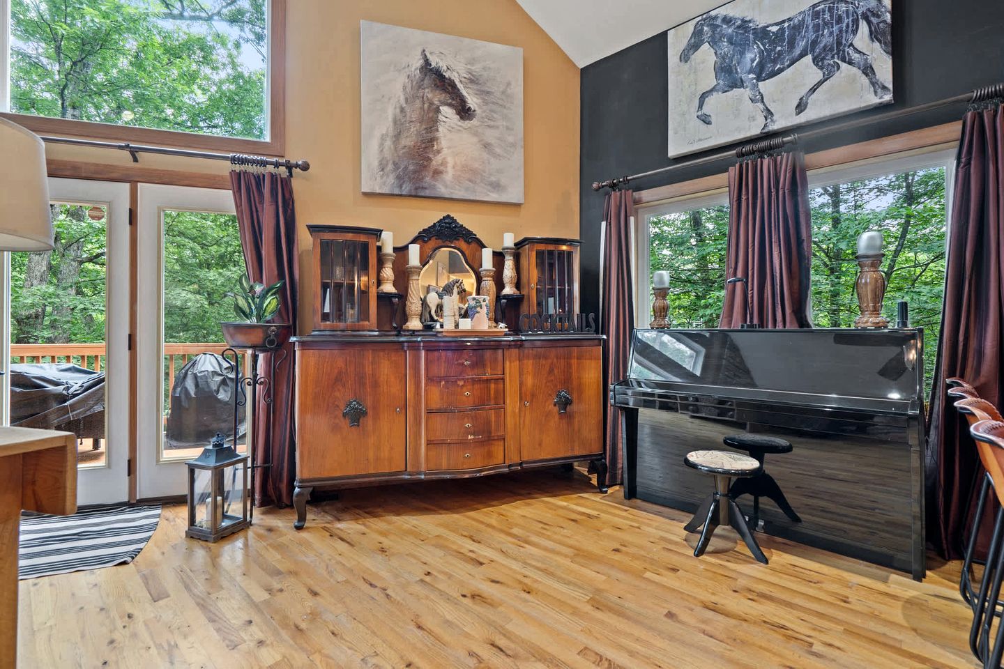 Rustic A-Frame Chalet with Hot Tub & Scenic Views in Mount Jackson, Virginia