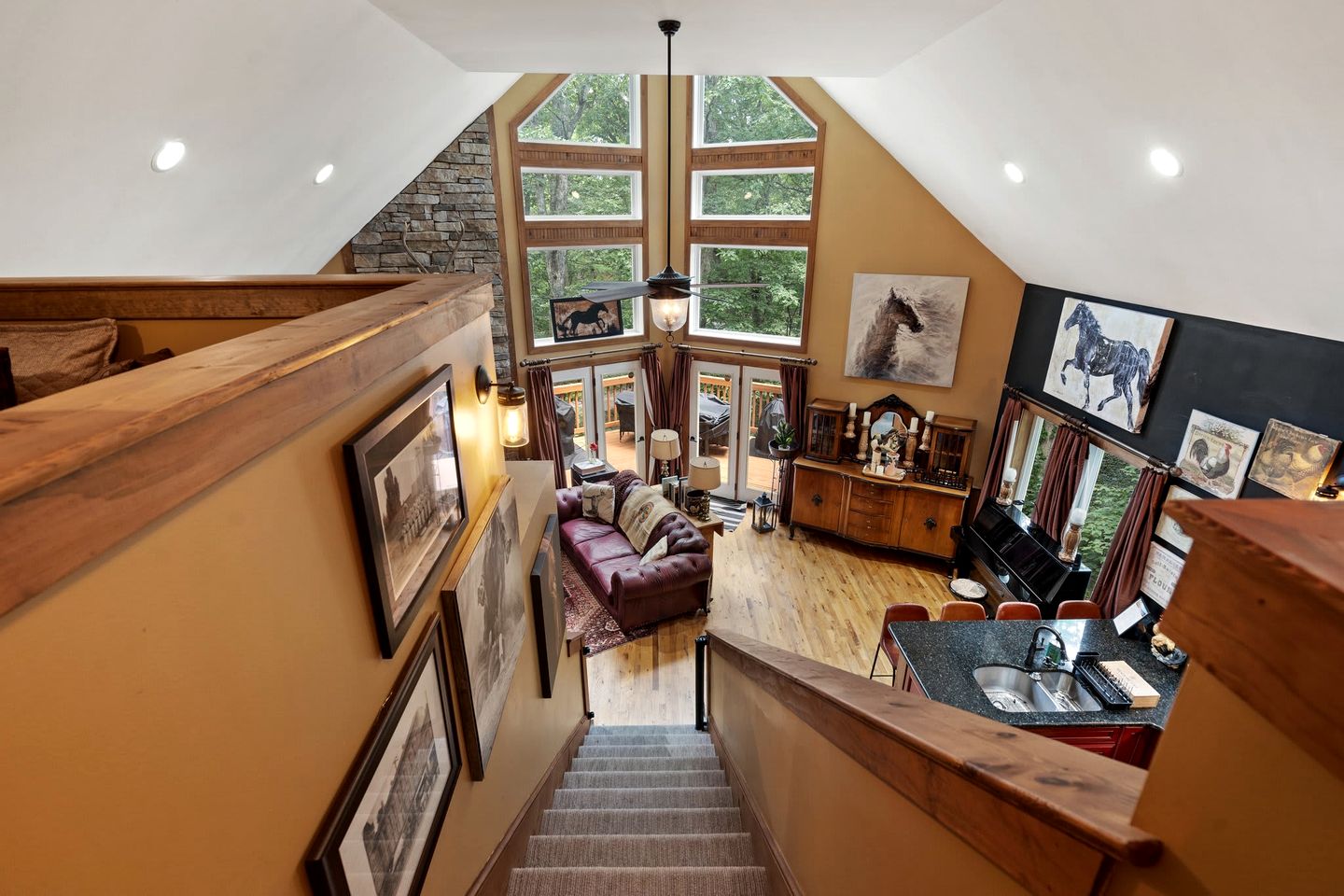 Rustic A-Frame Chalet with Hot Tub & Scenic Views in Mount Jackson, Virginia