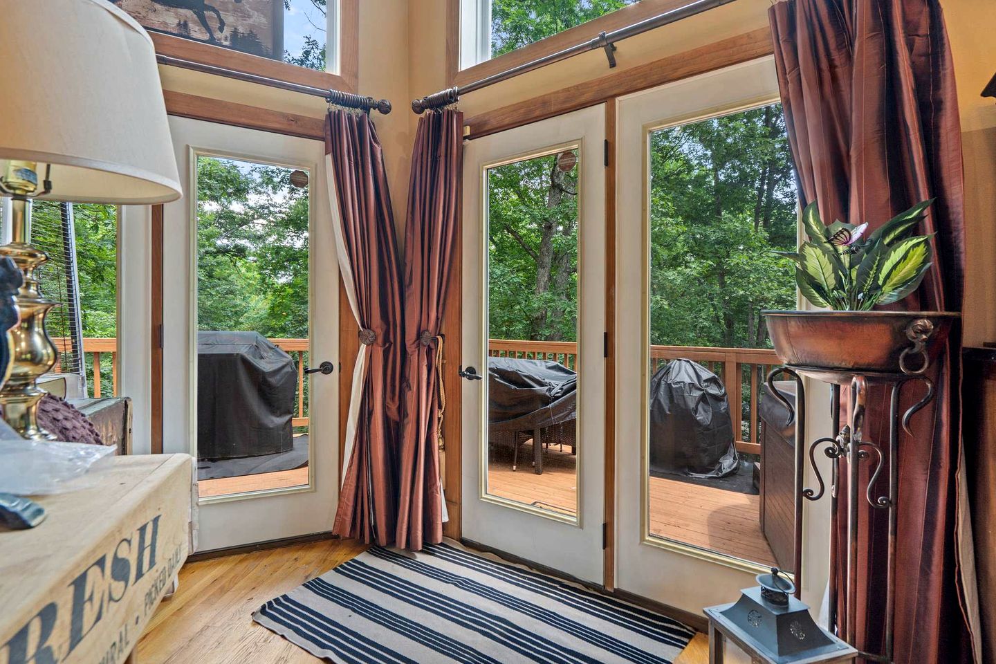 Rustic A-Frame Chalet with Hot Tub & Scenic Views in Mount Jackson, Virginia