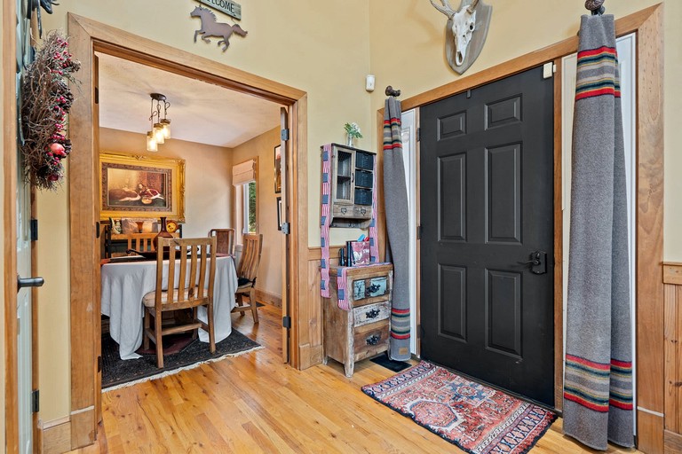 Cabins (United States of America, Mount Jackson, Virginia)