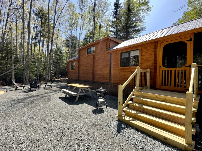 Pretty Wooden Rustic Cabin with Barbecue and Fire Pit in Steuben, Maine