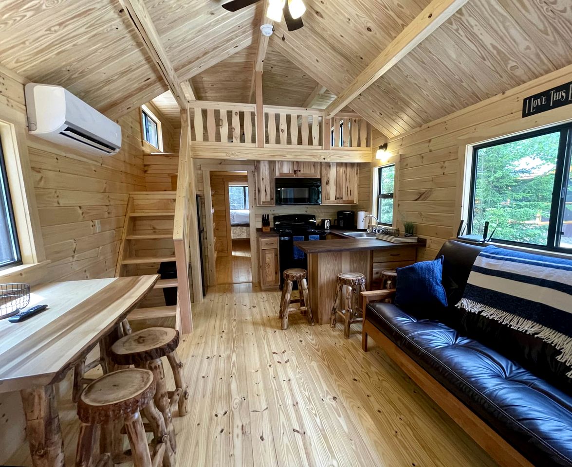 Wonderful Wooden Cabin with Barbecue and Fantastic Sights in Steuben, Maine