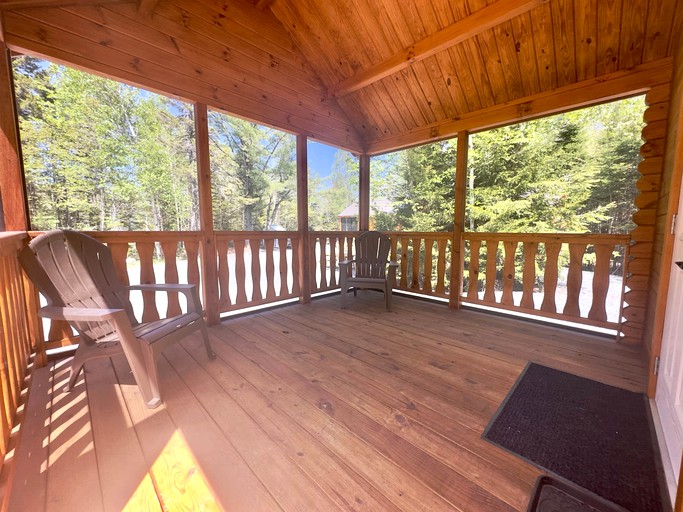 Cabins (United Staes of America, Steuben, Maine)