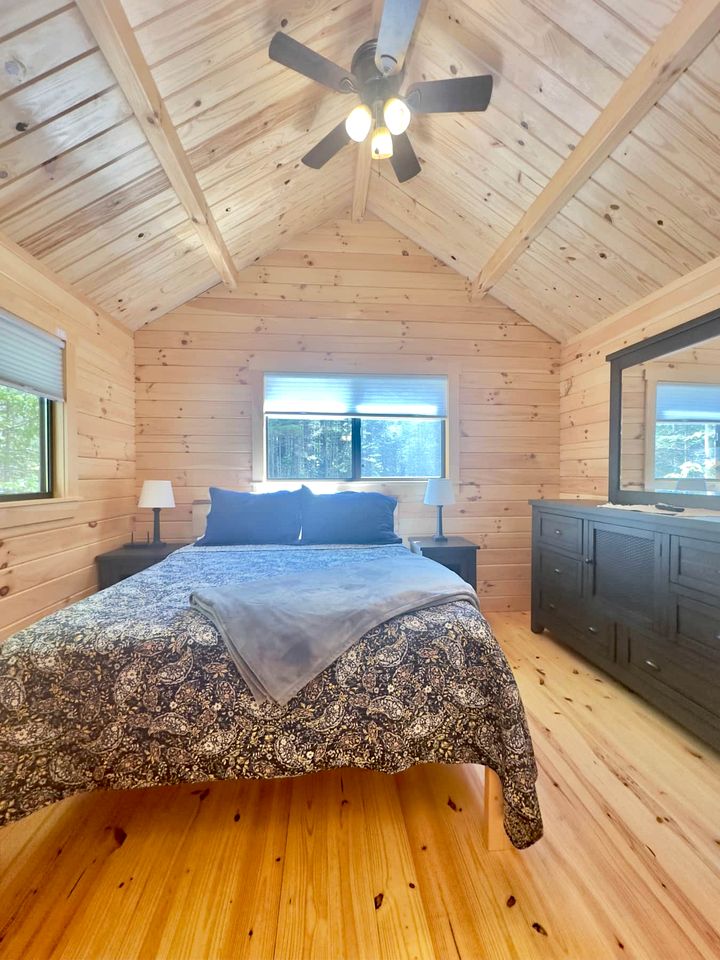 Charming Rustic Cabin with Barbecue and Fire Pit in Steuben, Maine