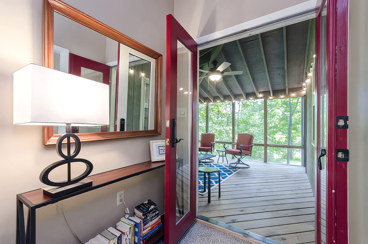Cozy Colorful Cabin with Hot Tub and Screened-In Porch Close to Many Local Favorites in Berkeley Springs, WV