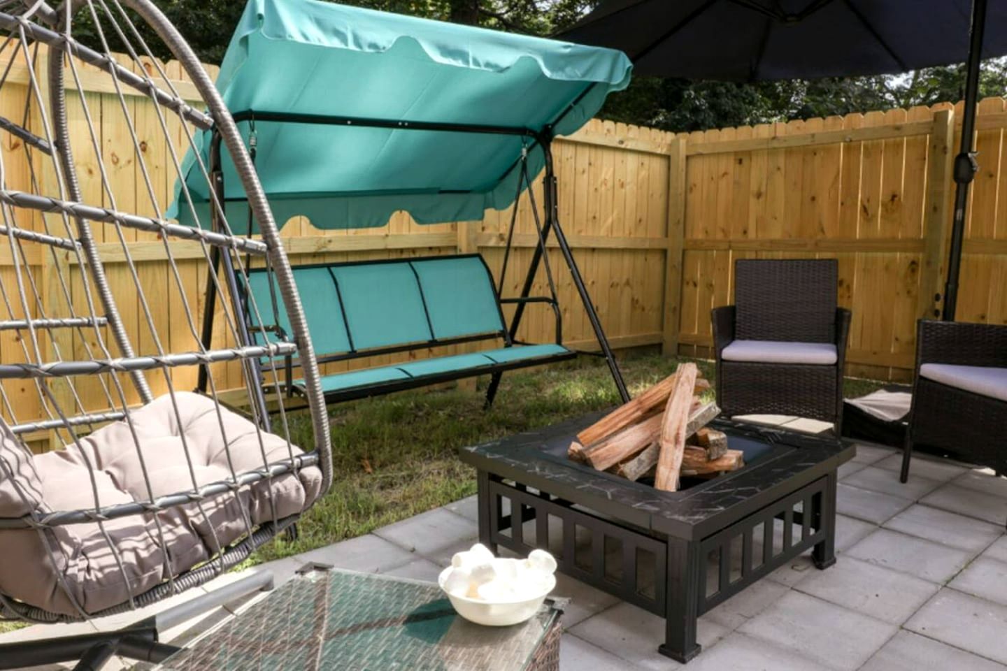 Peaceful Cottage Hideaway with Firepit & Grill in Bentonville, Arkansas