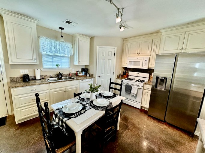 Cottages (United States of America, Bentonville, Arkansas)