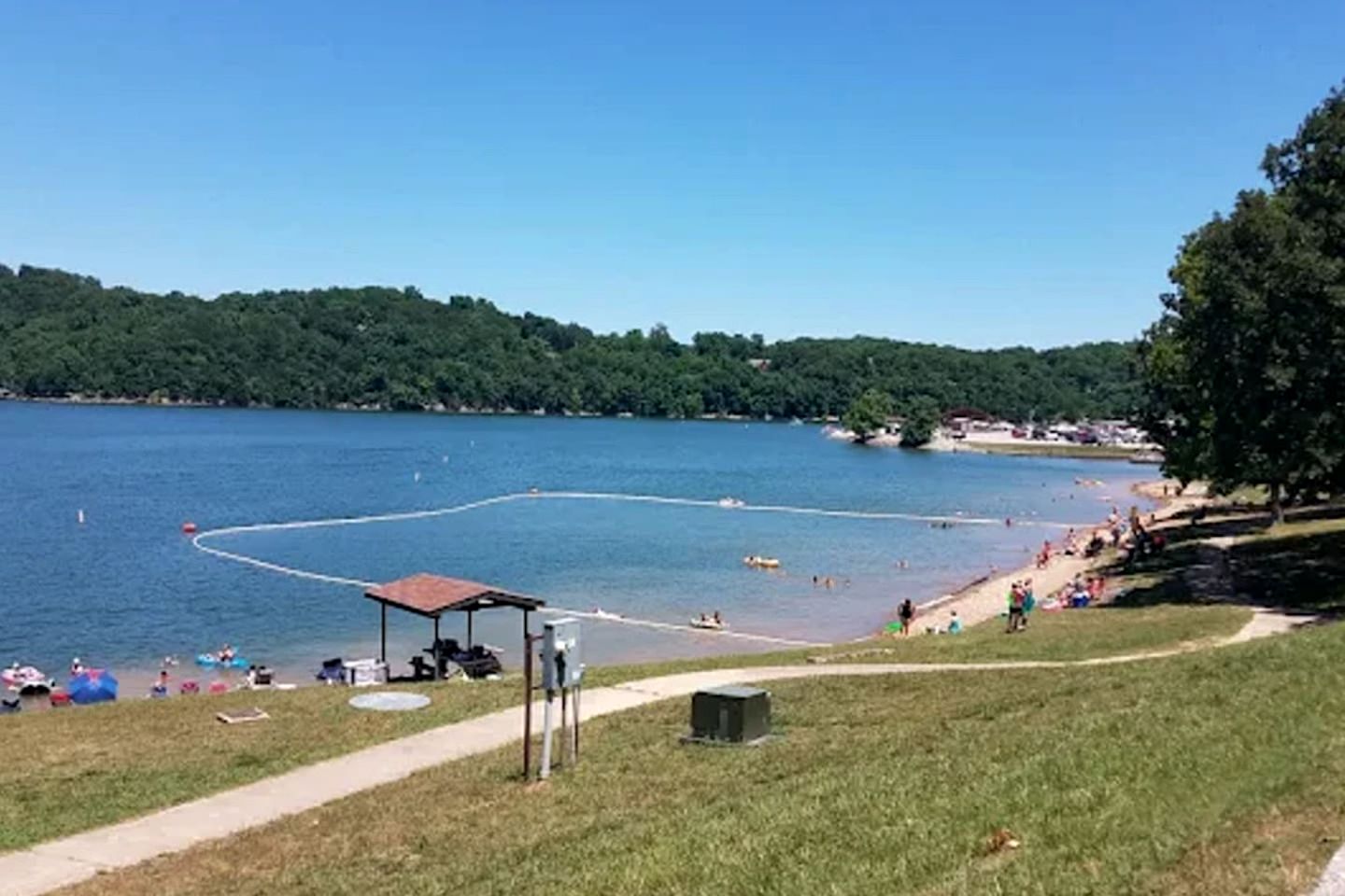 Peaceful Cottage Hideaway with Firepit & Grill in Bentonville, Arkansas