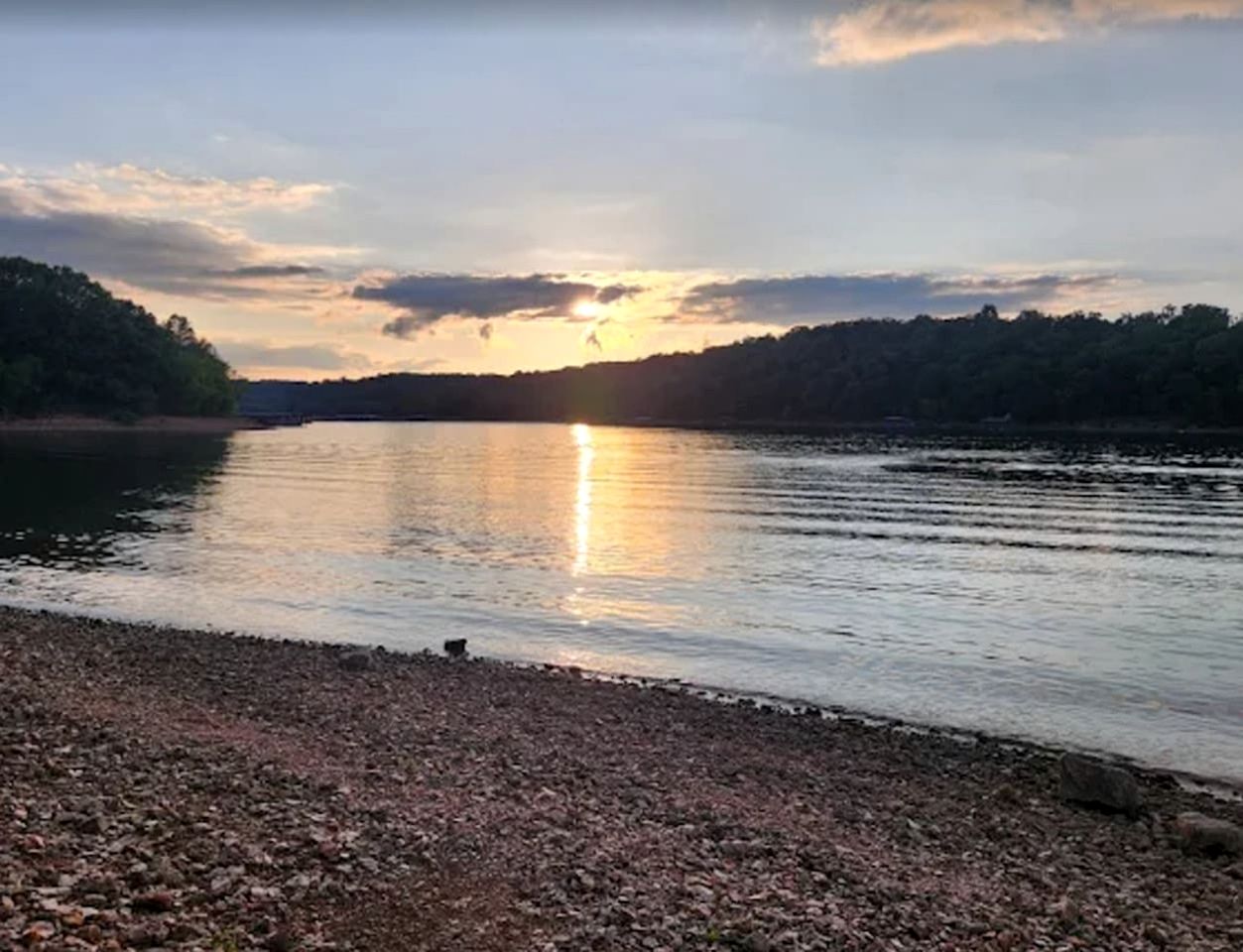 Peaceful Cottage Hideaway with Firepit & Grill in Bentonville, Arkansas