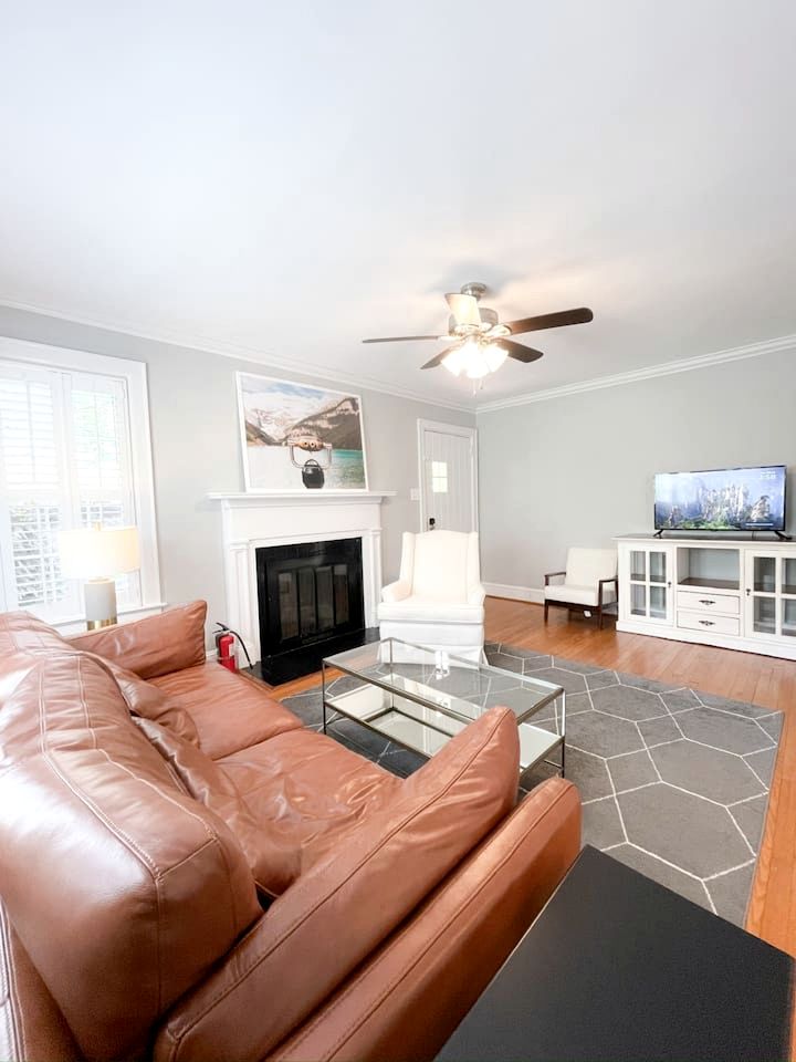 Amazing Cottage with Great Sights in Charlotte, North Carolina