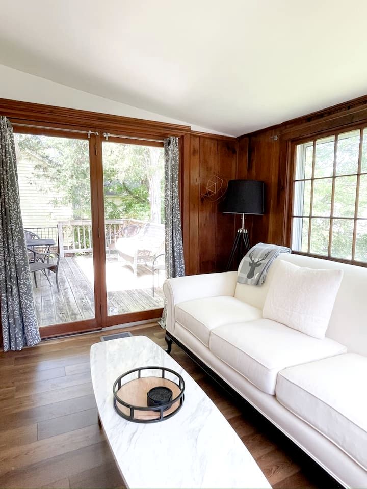 Amazing Cottage with Great Sights in Charlotte, North Carolina