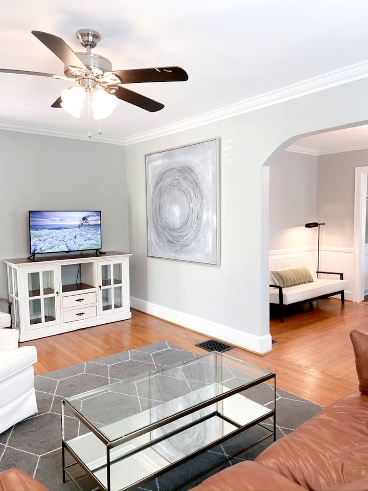 Amazing Cottage with Great Sights in Charlotte, North Carolina