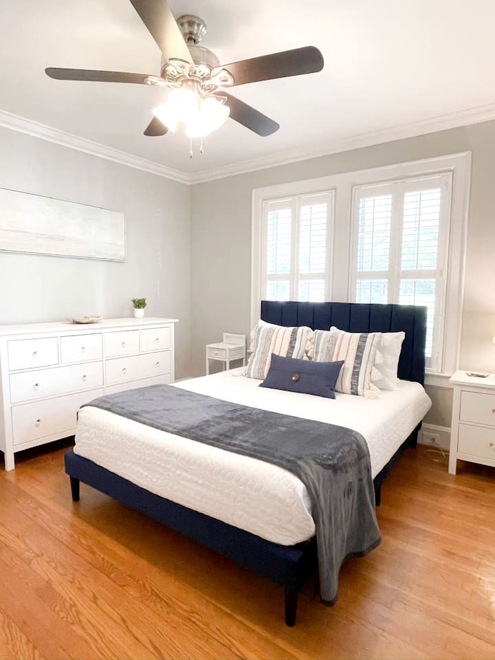 Amazing Cottage with Great Sights in Charlotte, North Carolina