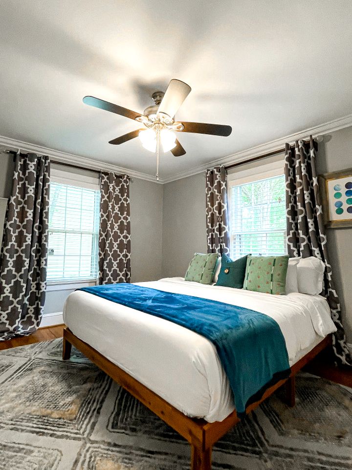 Amazing Cottage with Great Sights in Charlotte, North Carolina