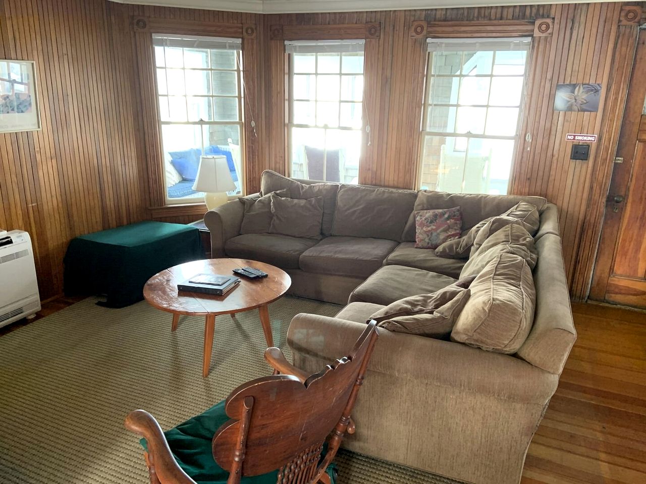 Charming Pet-Friendly Beachfront Cottage near Activities and Attractions in York Beach, Maine