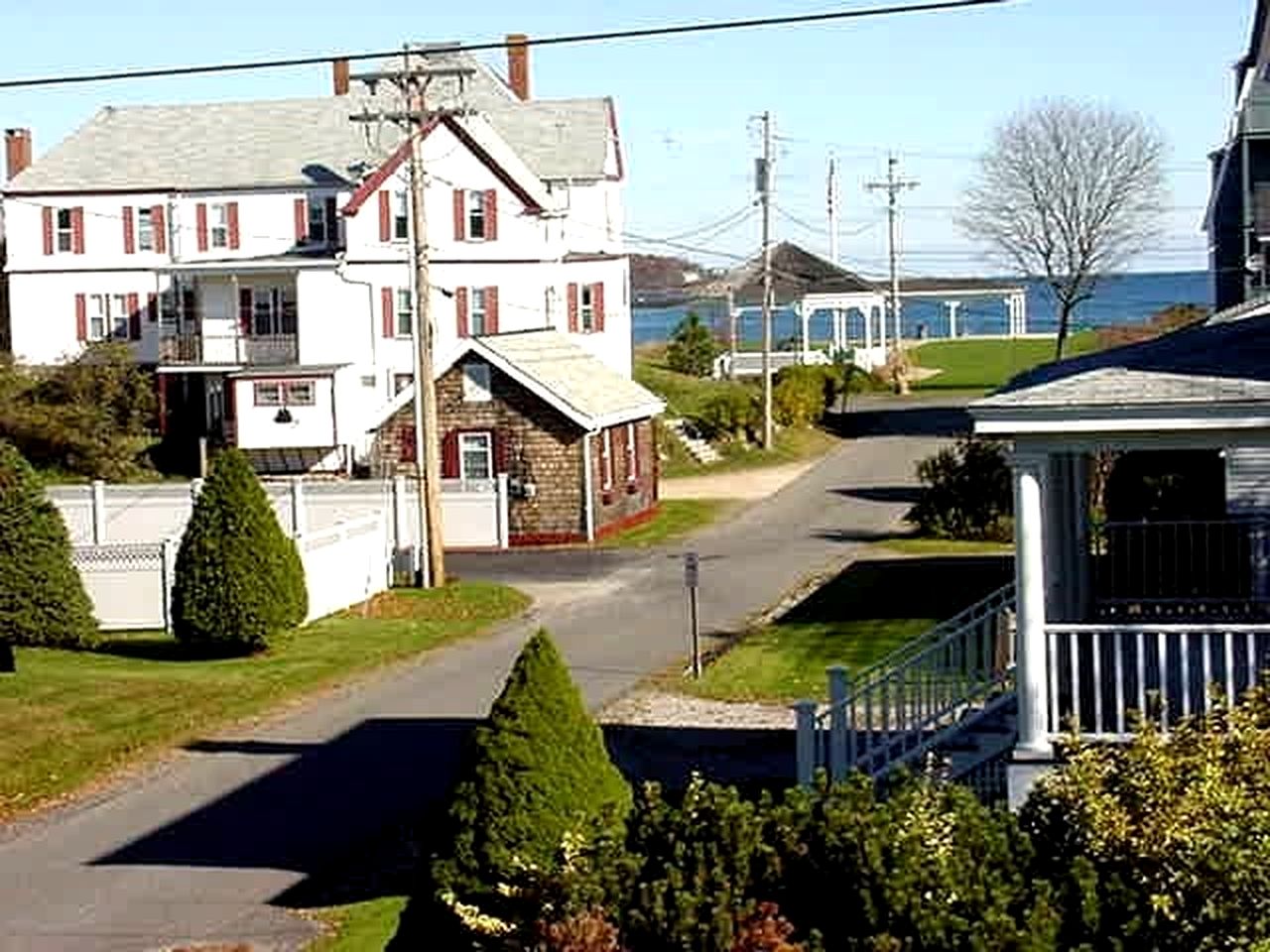 Charming Pet-Friendly Beachfront Cottage near Activities and Attractions in York Beach, Maine