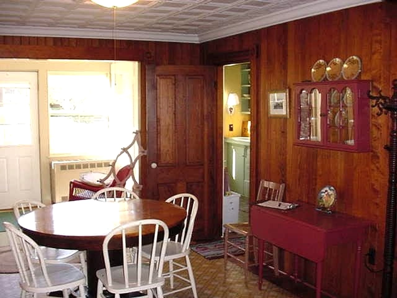 Charming Pet-Friendly Beachfront Cottage near Activities and Attractions in York Beach, Maine