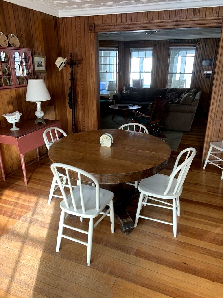 Charming Pet-Friendly Beachfront Cottage near Activities and Attractions in York Beach, Maine