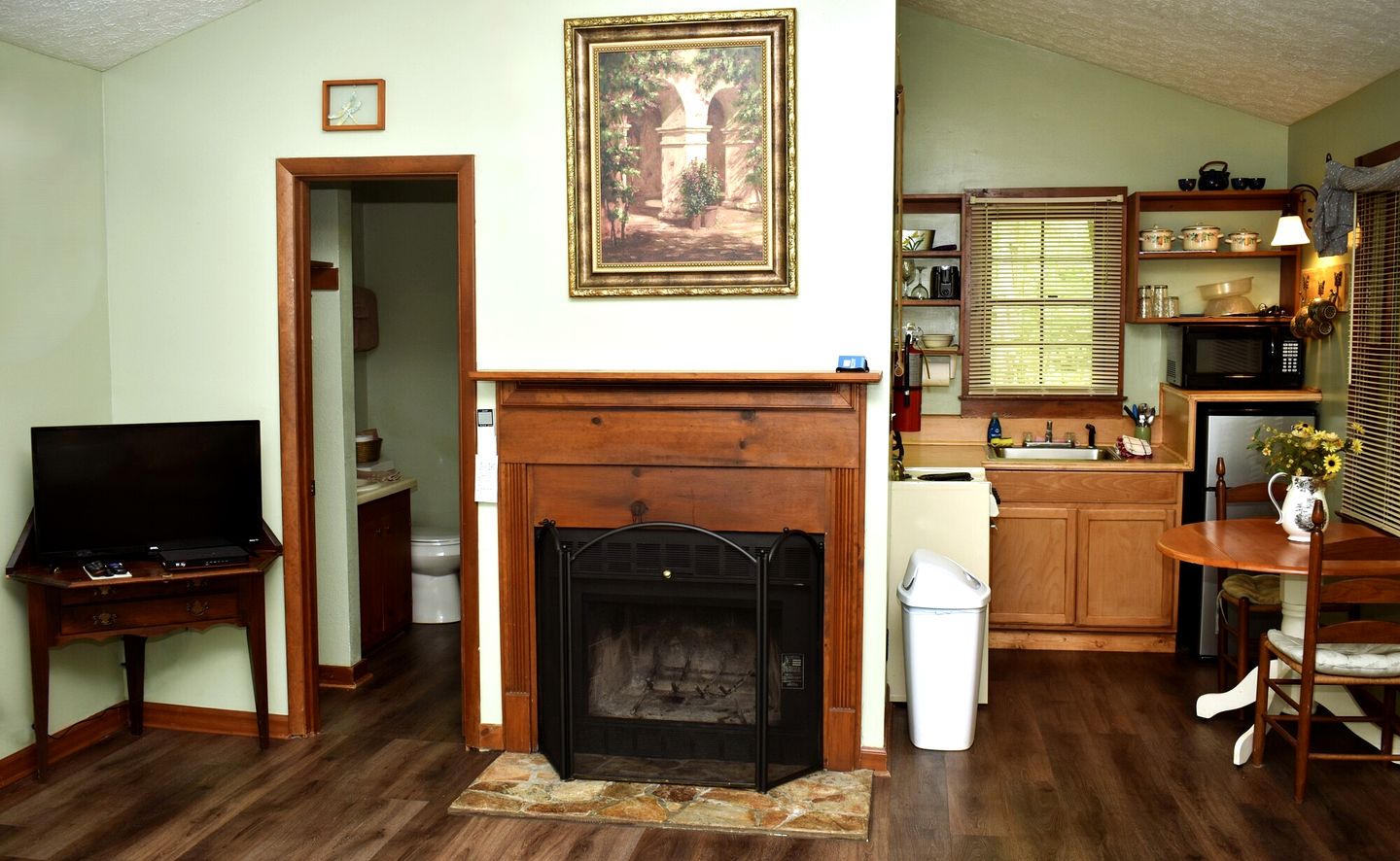 Cozy Cottage in Northern Georgia near the Blue Ridge Mountains, Perfect for a Weekend Getaway