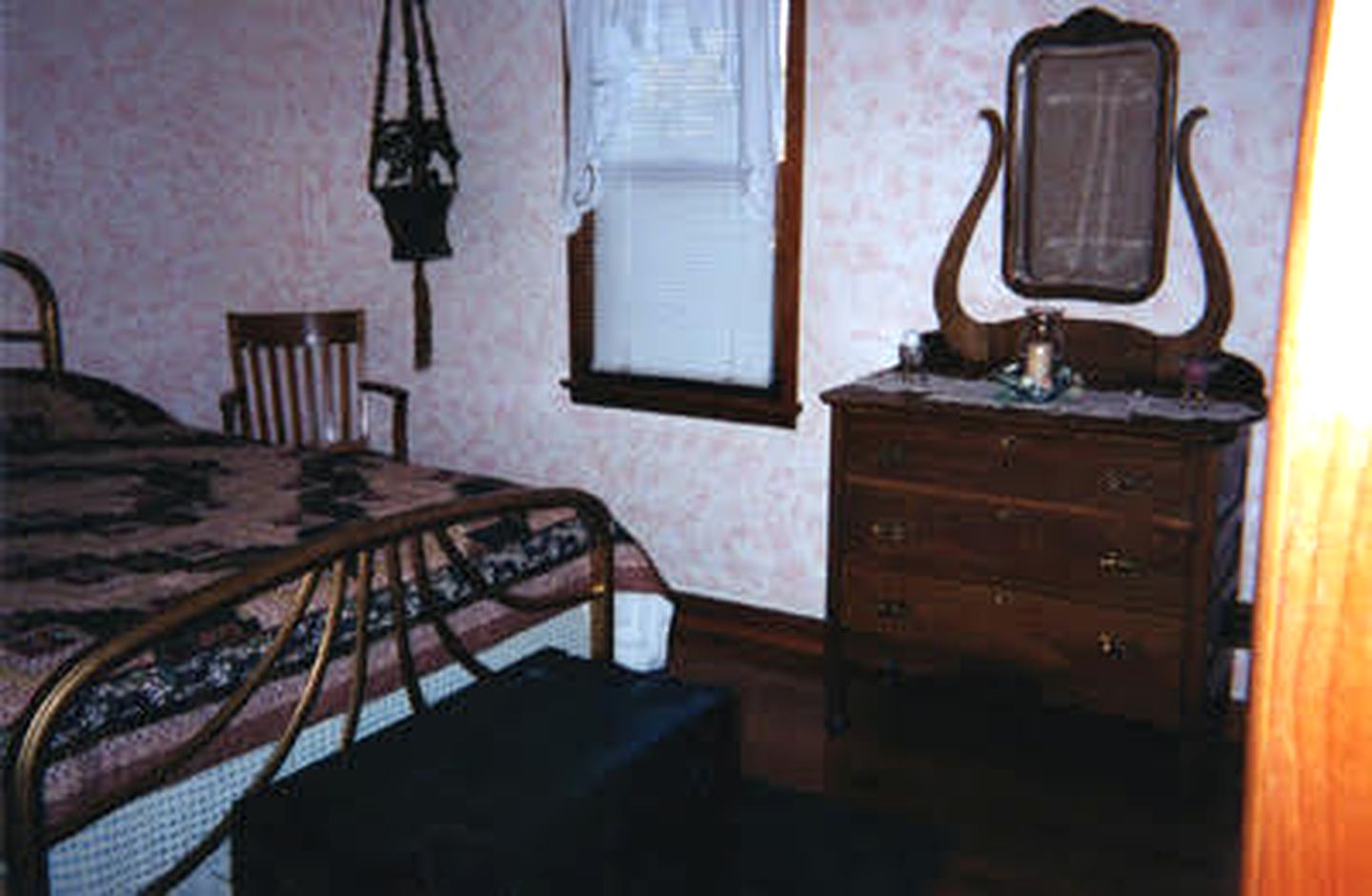 Cozy Cottage Rental for Six on a Working Ranch in Crawford, Nebraska