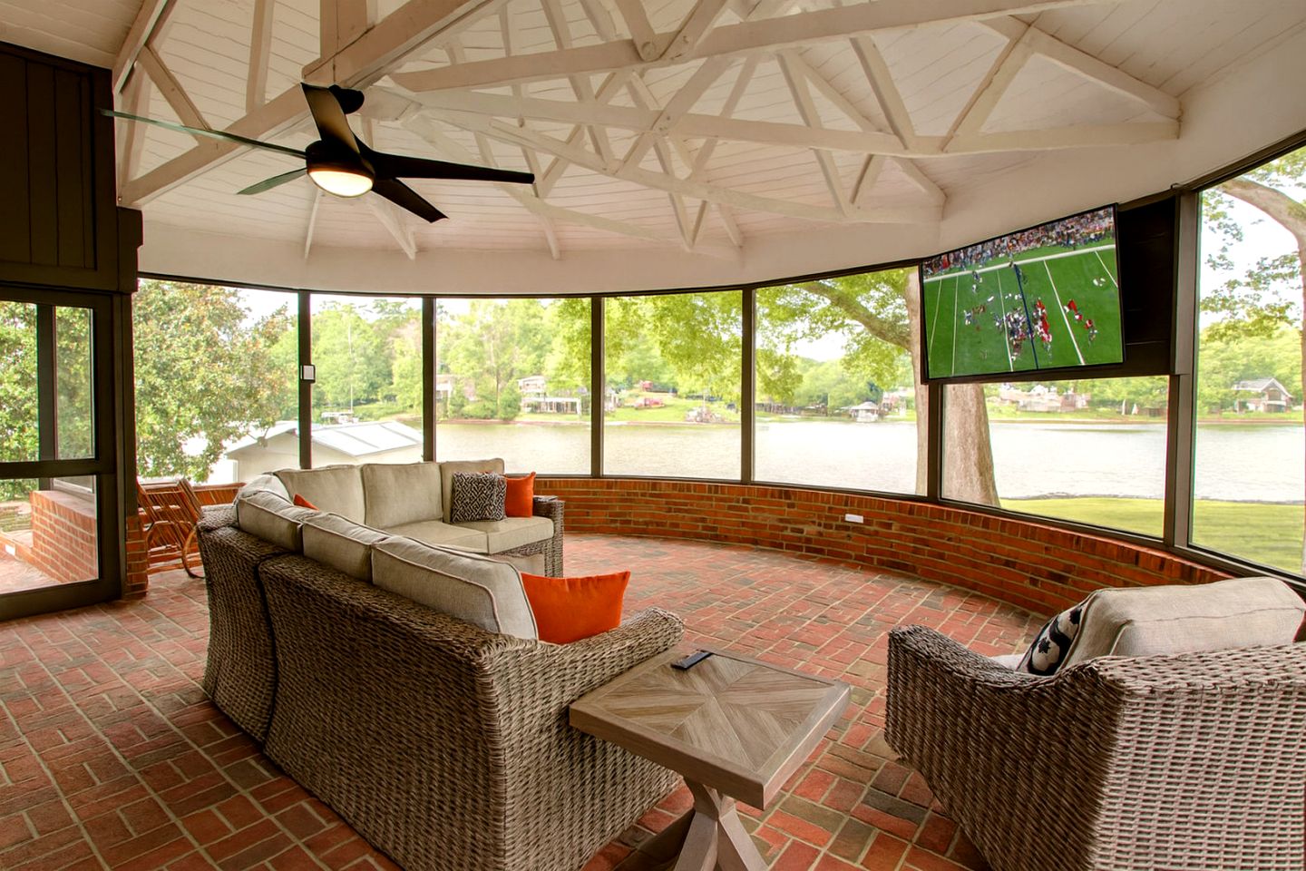 Cozy Cottage with Swimming Pool in Charlotte, North Carolina