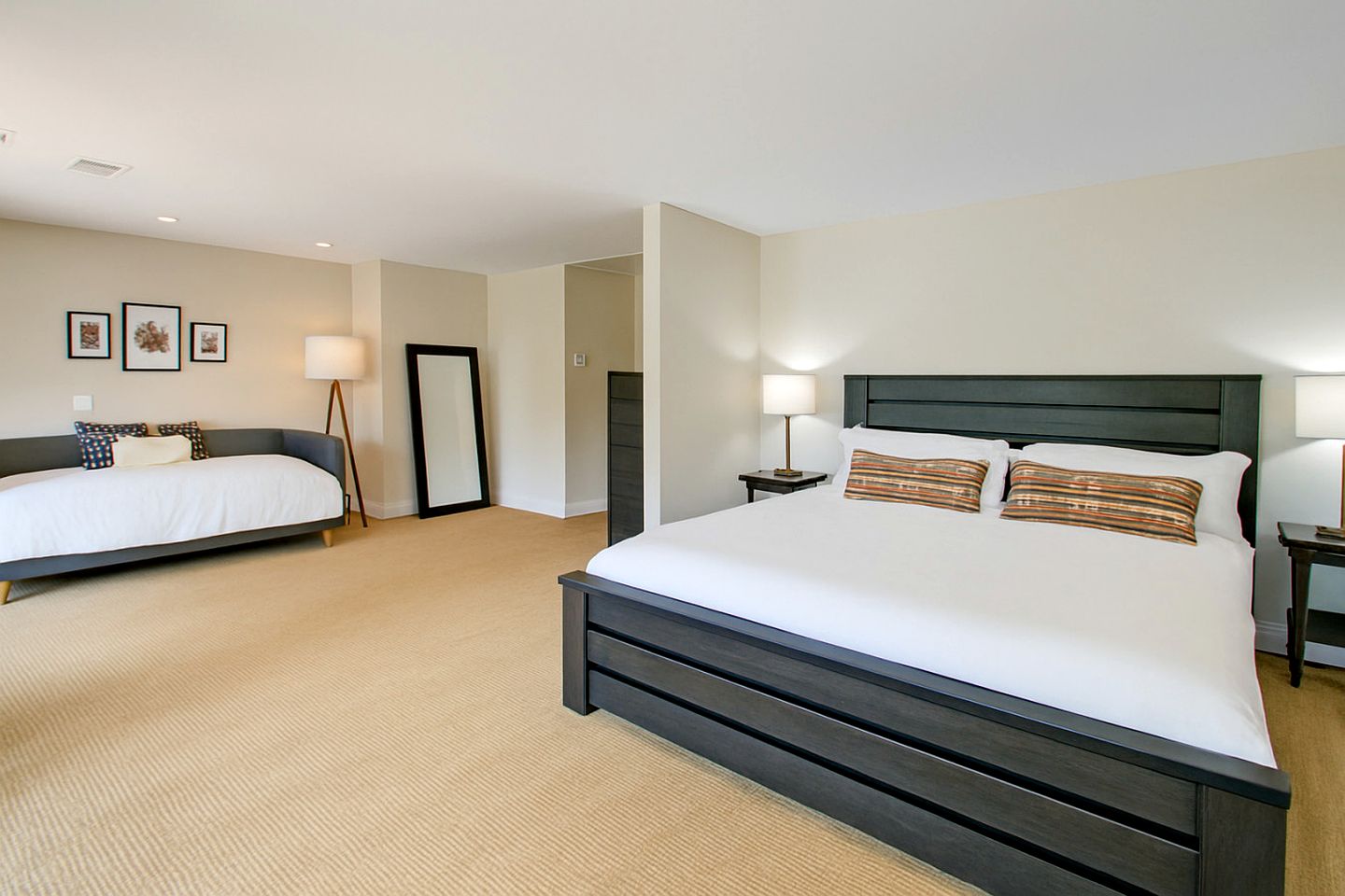 Cozy Cottage with Swimming Pool in Charlotte, North Carolina