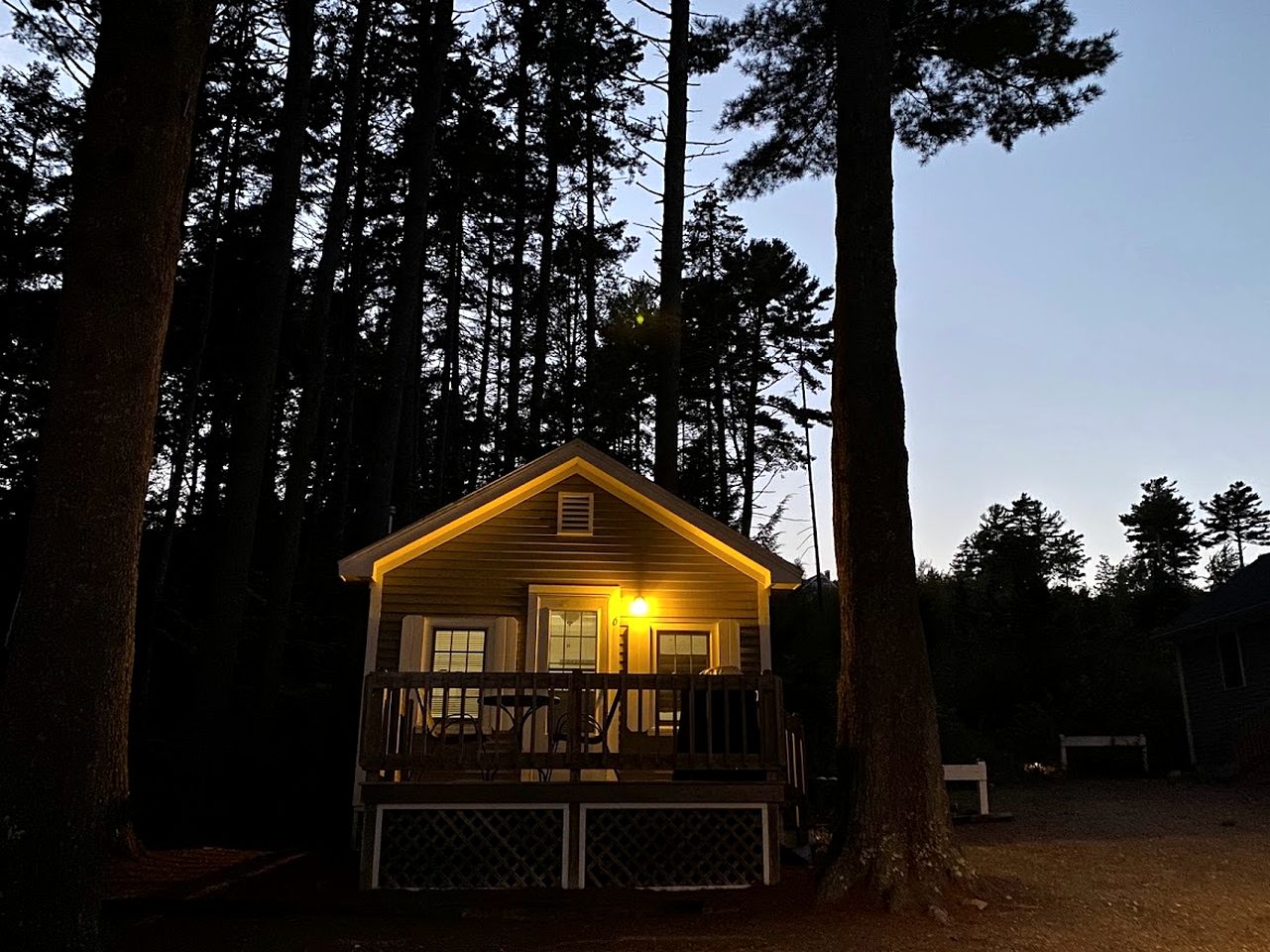 Cozy Cottage with Private Deck near West Penobscot Bay, Maine