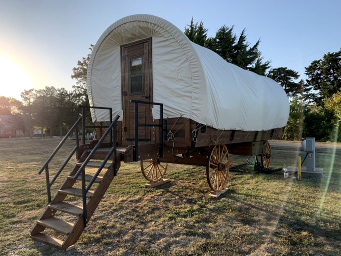 Caravans (United States of America, Beaumont, Kansas)