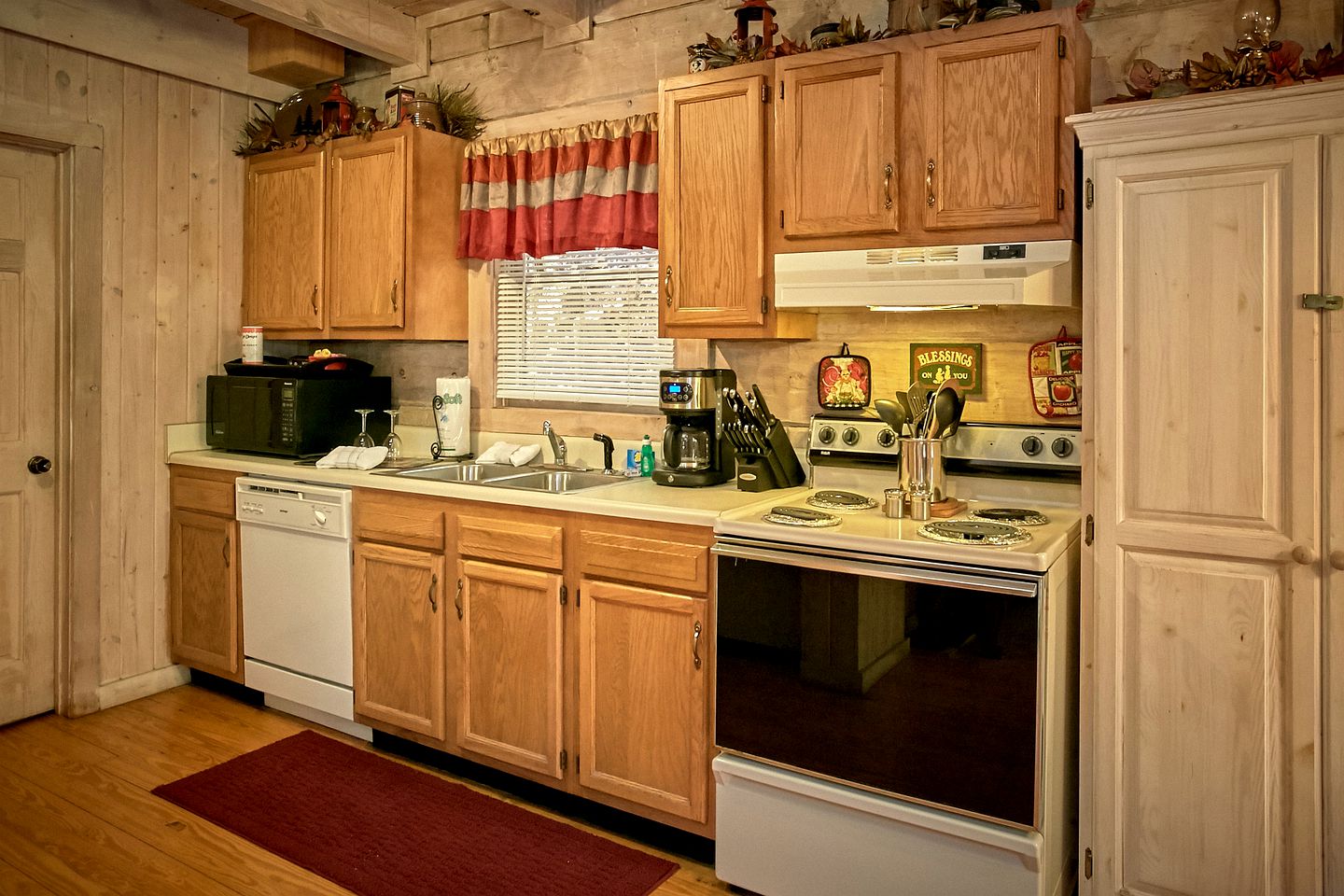 Cozy Tennessee Cabin Rental in Gatlinburg for a Family Getaway