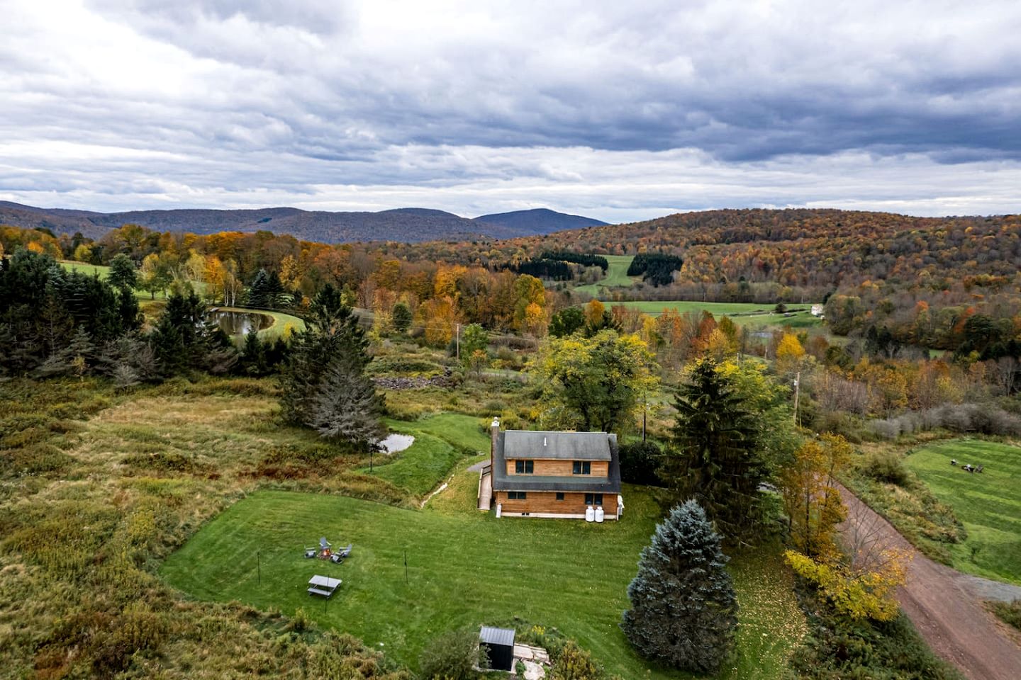 Cozy Dog-Friendly Retreat with Deck, Fire Pit & Starry Nights in Bloomville, New York