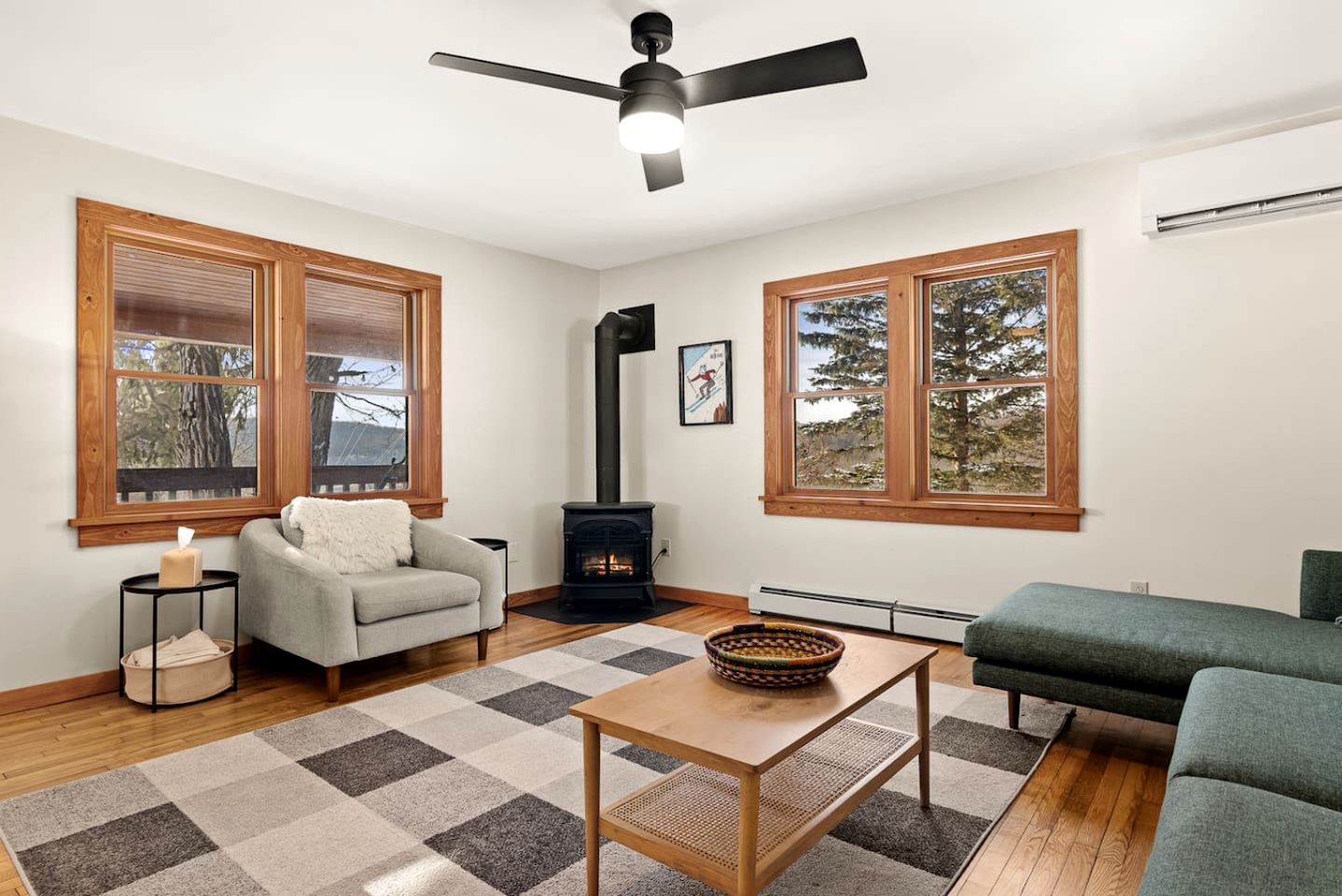 Cozy Dog-Friendly Retreat with Deck, Fire Pit & Starry Nights in Bloomville, New York