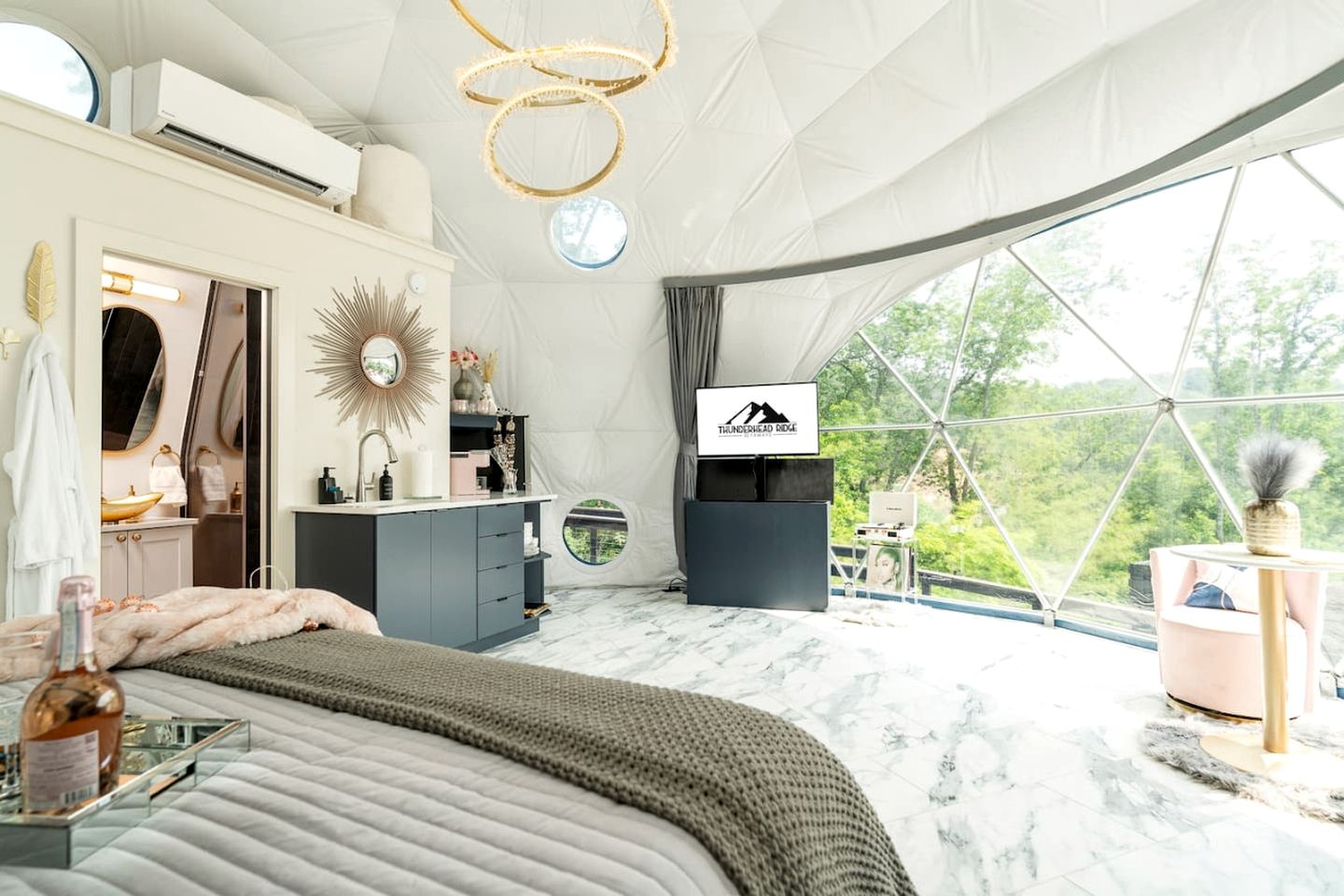 Cozy Dome Retreat Near Great Smoky Mountains, Tennessee