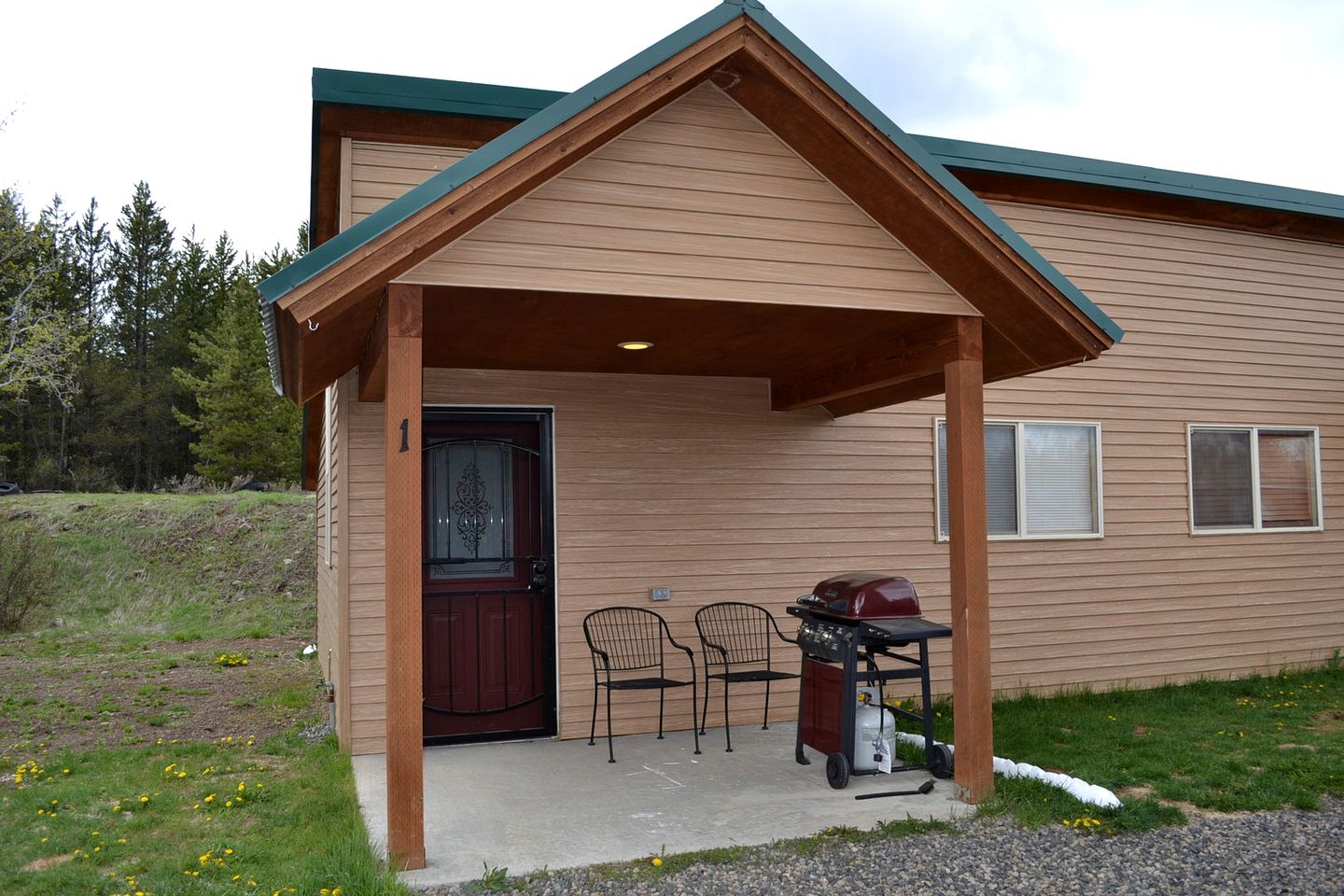 Cabin Near Yellowstone National Park In Island Park Idaho