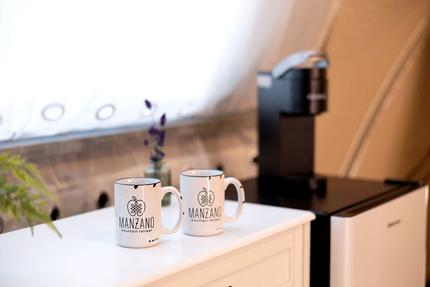 Cozy Family Glamping Escape with Heritage Orchard near Mountainair in Torreon, New Mexico