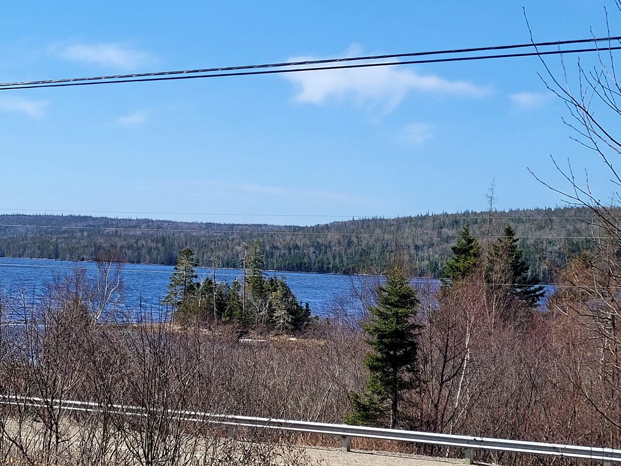 E﻿xperience Nature's Beauty: District of Guysborough Lakefront Cottage Escape
