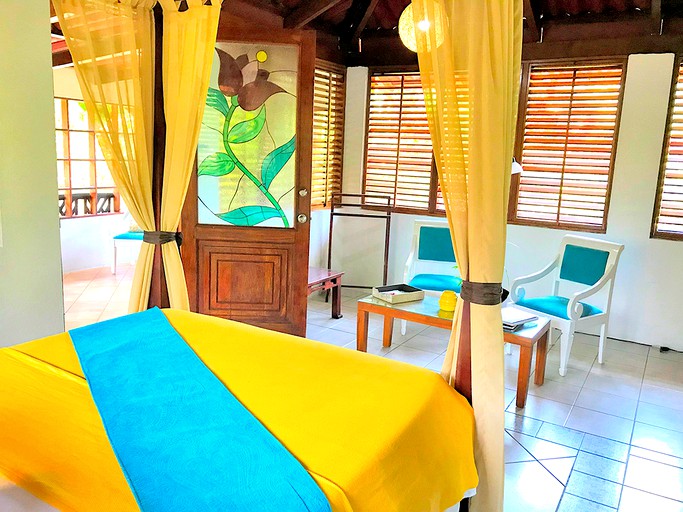 Cottages (Drake Bay, Puntarenas, Costa Rica)