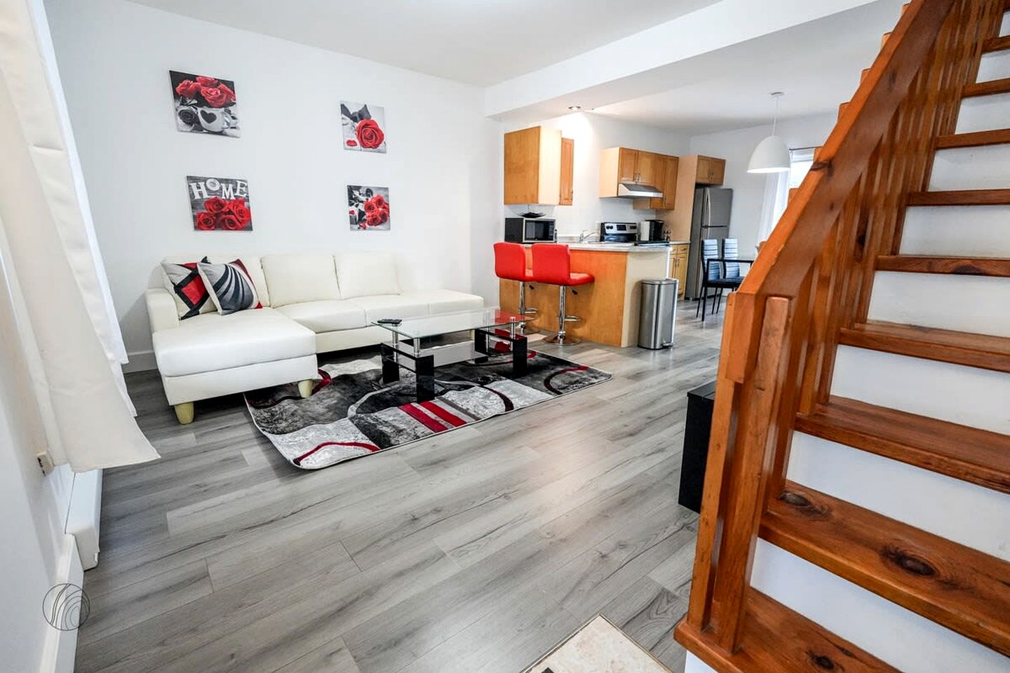 Cozy Lakefront Suite Rental with Perfect for Outdoor Activities in Lac des Plages, Quebec