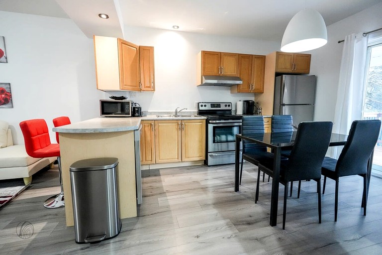 Vacation Rentals (Canada, Lac des Plages, Quebec)